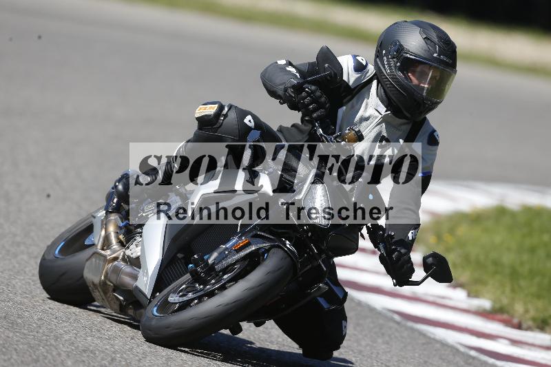 /Archiv-2025/48 25.08.2025 Cornu Master School ADR/blau-bleu/100